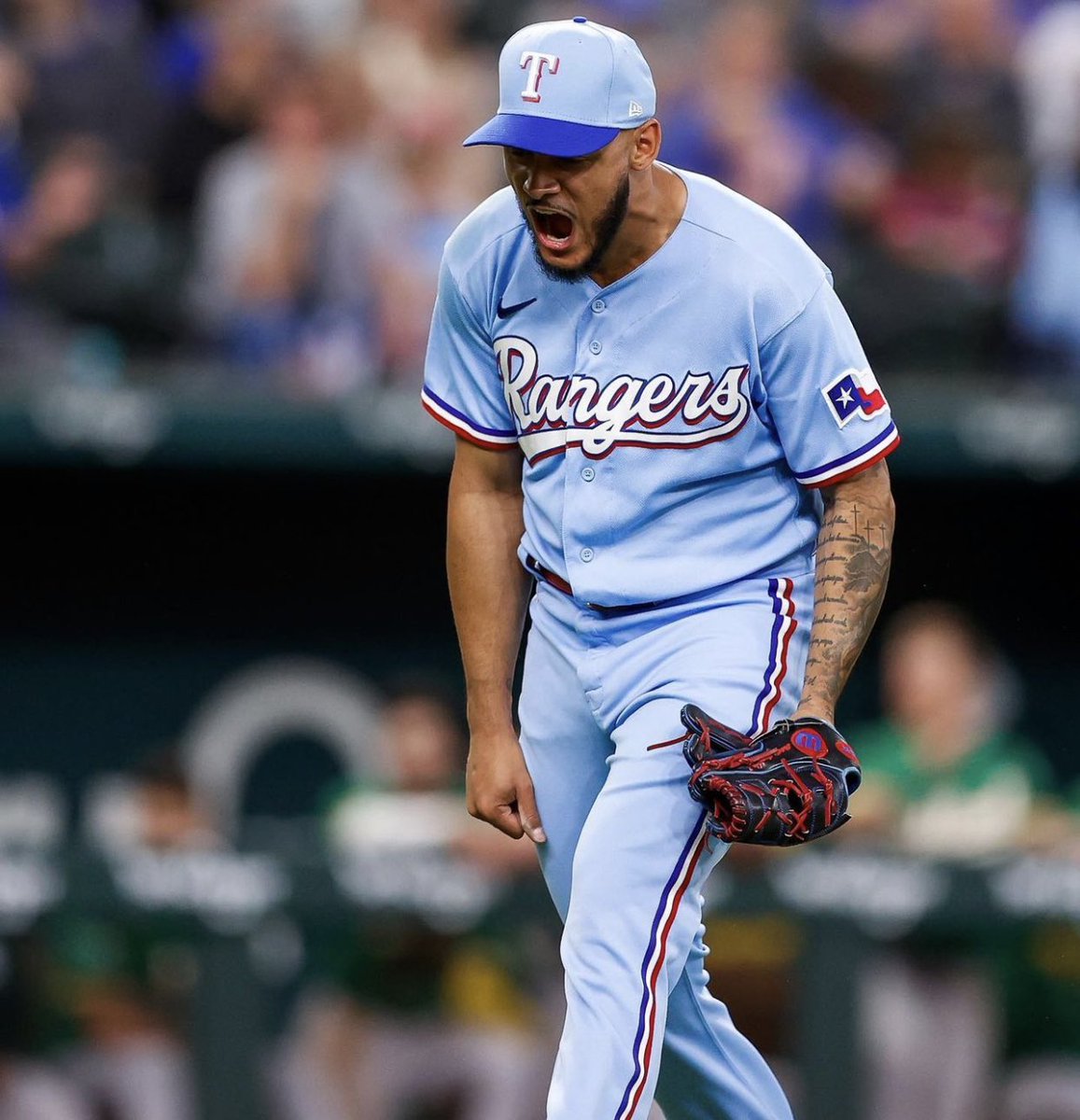 Jonathan Hernández @RRExpress lanzó 2 entrada y 1 tercio en blanco, ponchó 2 bateadores. 1.29 EFE.

#AguiluchosMiLB