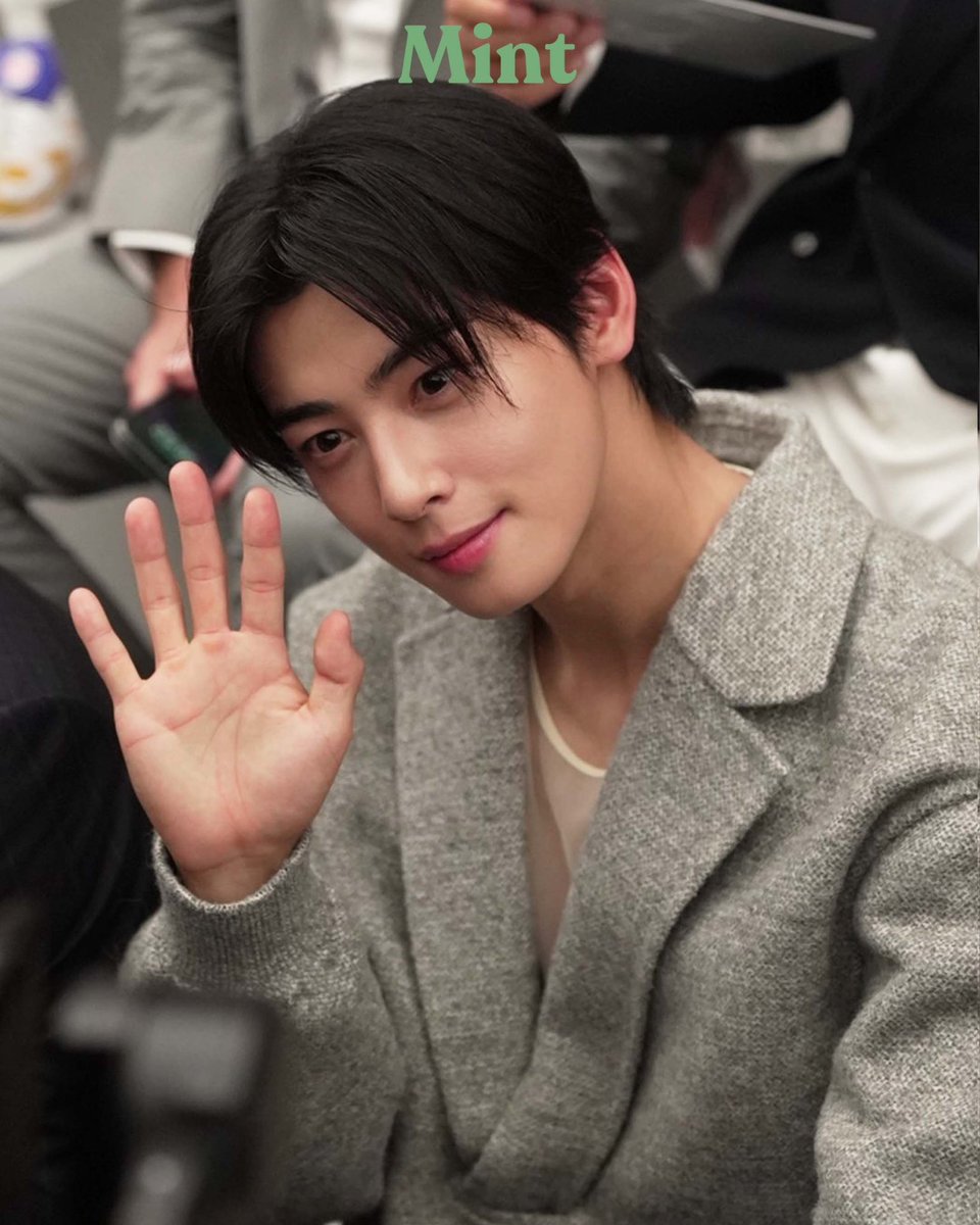 Cha Eun Woo at Dior Paris Fashion Walk 2023..

230623  
#차은우 #CHAEUNWOO  
#CHAEUNWOOxDiorSummer24 
#CHAEUNWOOxDIORHOMME