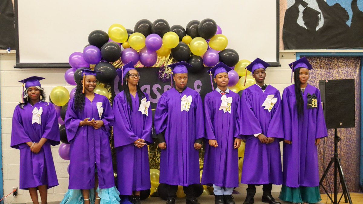 Congratulations to the graduating class of 2023 at Africentric Alternative School in #YorkCentre. A space that seeks to empower minds, while embracing heritage. 

Ryana, Saige, Tremoy, Jeshurun, Tyler, Rosie and Jahshoya, you are the leaders of today.