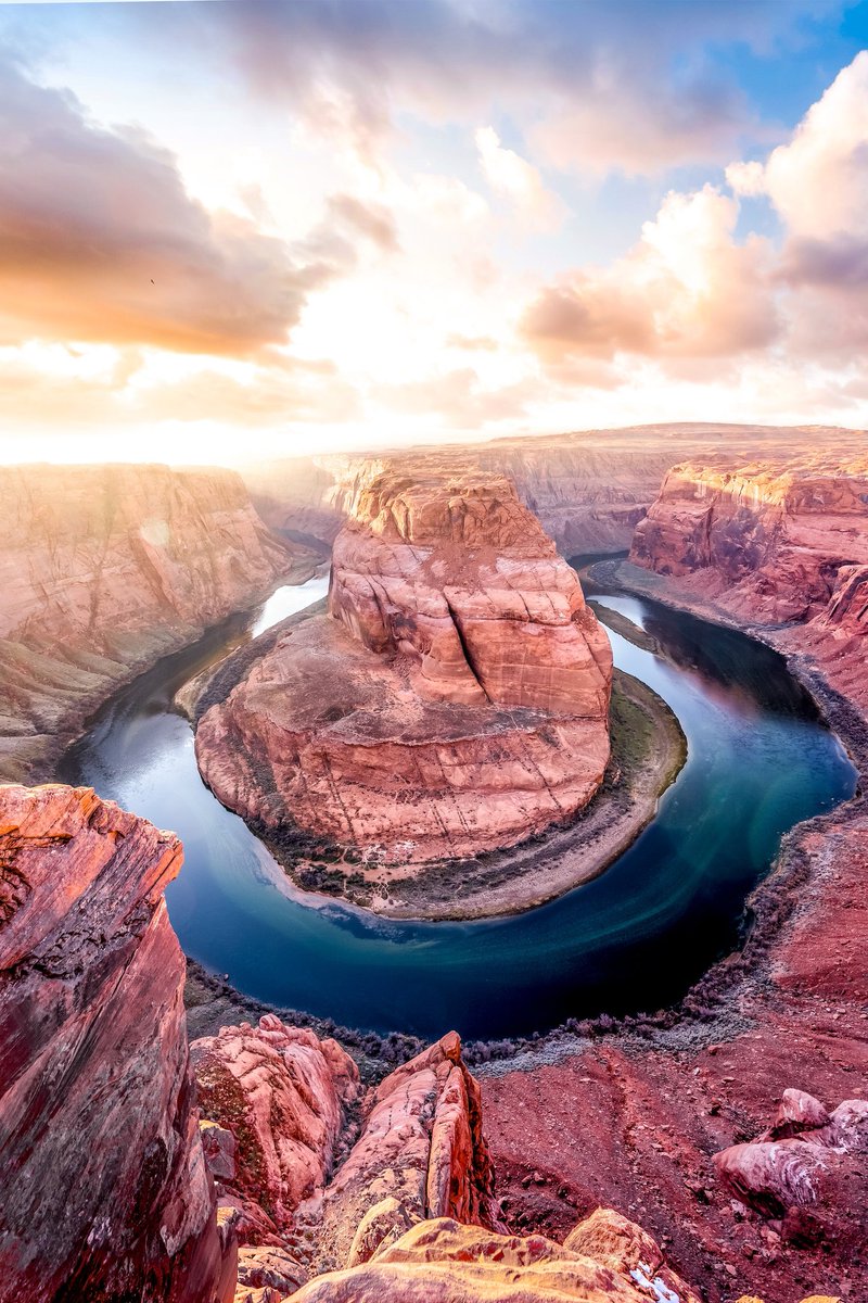 escape2unknown's tweet image. Horseshoe bend 📍

• follow for daily travel inspiration ✨️   
• visit my travel blog 🎒 🔗 link in bio 

#arizonacanyon #arizona #desertarizona  #antelopecanyon  #travel #horseshoebend