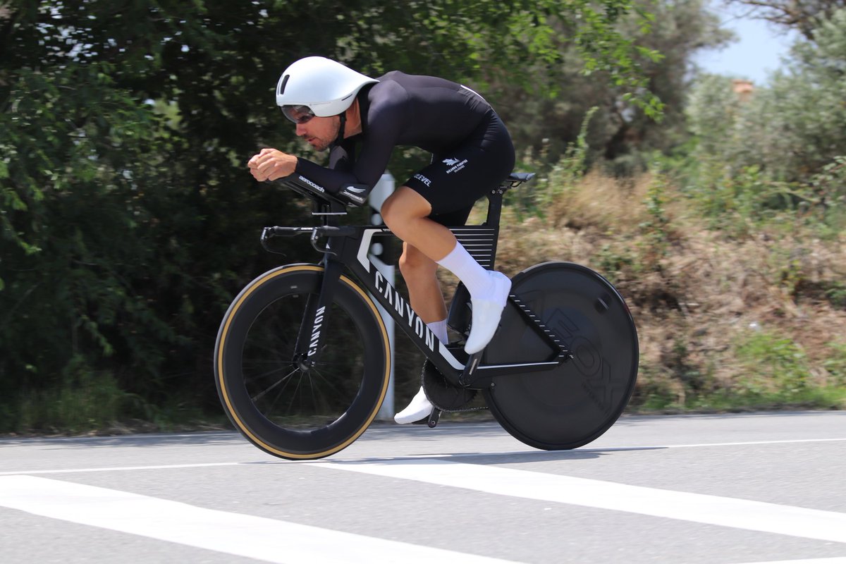 #CEMadrid23 | Eloy Teruel (Esetec) ha logrado su tercer entorchado consecutivo Élite y su sexto total en contrarreloj 🥇👏

🥈Vicente Hernáiz (<a href="/CCRiasBaixas/">Club Rias Baixas</a>)
🥉Jorge Gálvez (<a href="/ZamoraEnaCyclng/">Zamora Enamora Cycling Team</a>)

<a href="/deportecmadrid/">Deporte▪️Comunidad de Madrid</a> #MadridEsDeporte <a href="/AytoSLN/">Ayto. SevillaLaNueva</a>