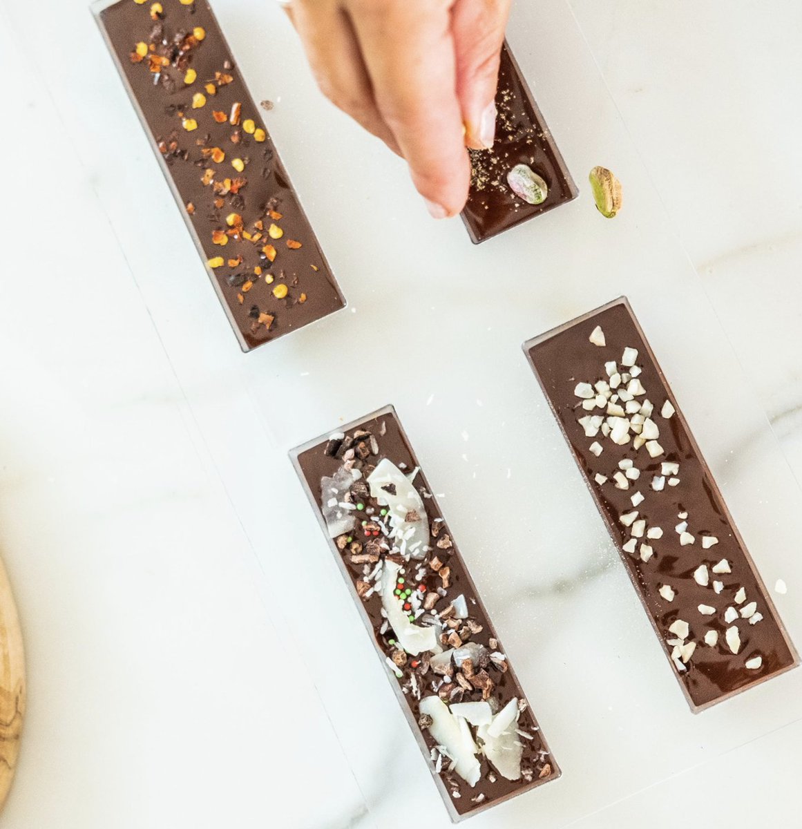 #WIN the chance to make your own delicious chocolate this #WorldChocolateDay🍫 To WIN this amazing experience for you and a friend in London:
🍫FOLLOW us
🍫RETWEET this tweet
🍫COMMENT a 😋 emoji