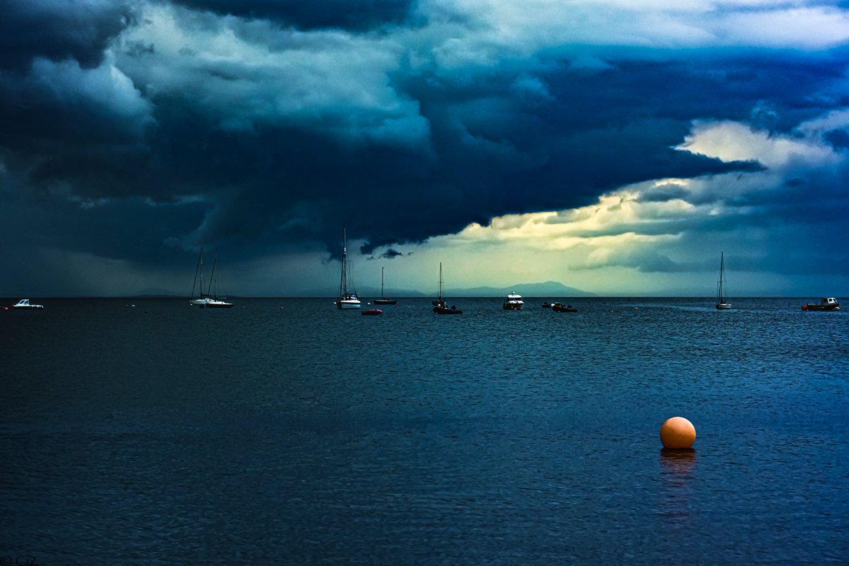 #Storm #Clouds #MourneMountains #Skerries #Fingal #Dublin #Ireland #MourneMountains #Summer #Sailing #Landscape #Seascape #Travel @discoverirl @ancienteastIRL @LoveFingalDub @LovinDublin @deric_tv #vmweather @the_full_irish_ @ThePhotoHour ⁦@StormHour⁩