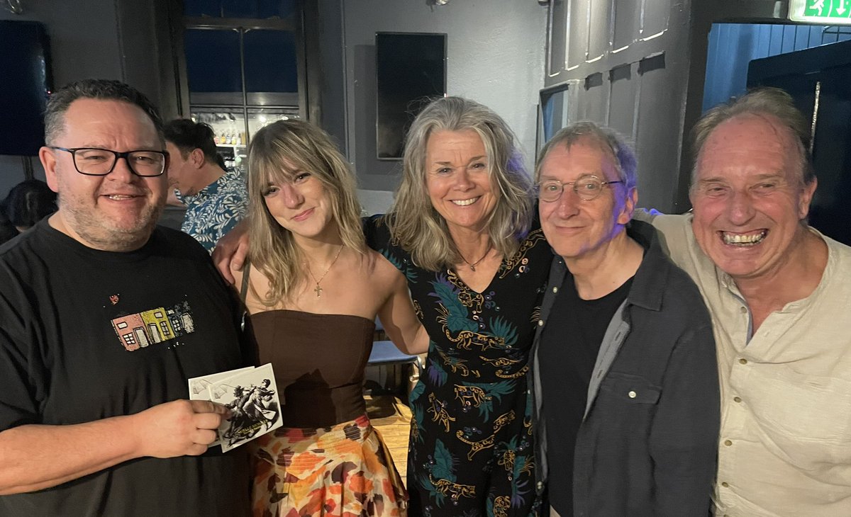 Welsh Connections (@welsh_connex) on Twitter photo Fantastic to catch up some good friends last night at <a href="/acapelastudio/">Acapela Studio</a> <a href="/nianicholls/">Nia 💌</a> <a href="/halfguitarAl/">Al Steele</a> <a href="/KorgisThe/">THE KORGIS featuring James Warren</a> for Danielle Nicholls CD launch ❤️ Fantastic to catch up some good friends last night at <a href="/acapelastudio/">Acapela Studio</a> <a href="/nianicholls/">Nia 💌</a> <a href="/halfguitarAl/">Al Steele</a> <a href="/KorgisThe/">THE KORGIS featuring James Warren</a> for Danielle Nicholls CD launch ❤️
