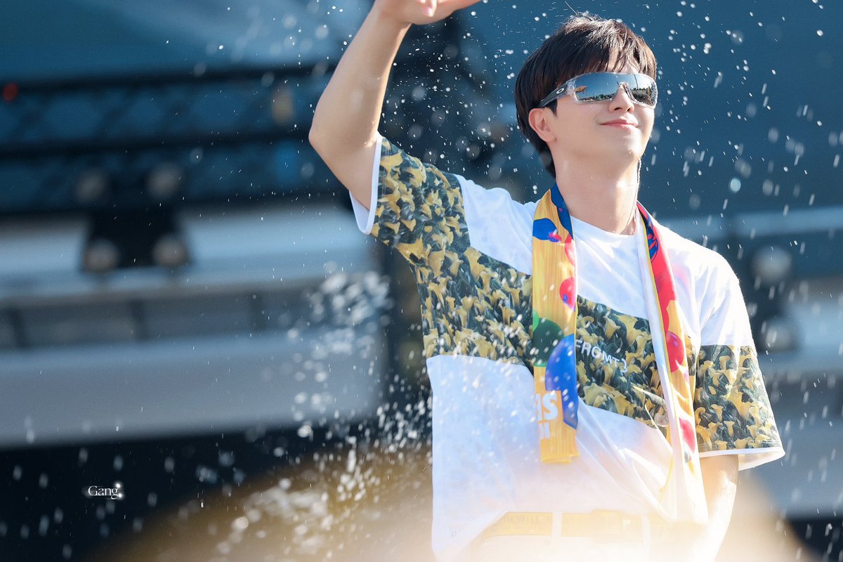 ganggang_pic's tweet photo. 230623ㅣ워터밤[HD]

#육성재 #성재 #Sungjae
#비투비 #BTOB

@BTOB_6SJ https://t.co/BIIEj5tcpZ