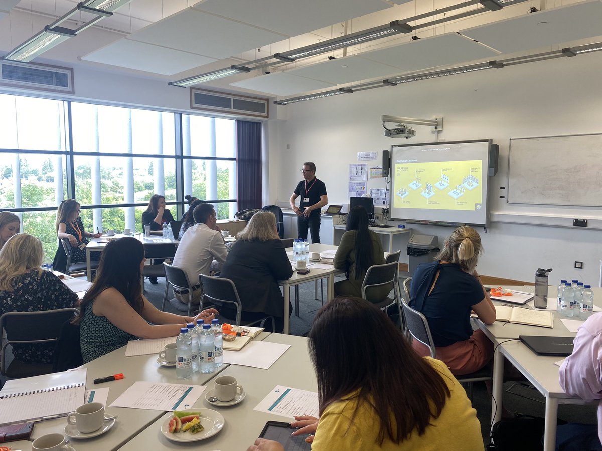 Building great teachers <a href="/EducationEACT/">E-ACT</a>. Great to be working with <a href="/teacherhead/">Tom Sherrington</a> <a href="/WALKTHRUs_5/">Walkthrus</a> and <a href="/Steplab_co/">Steplab</a>