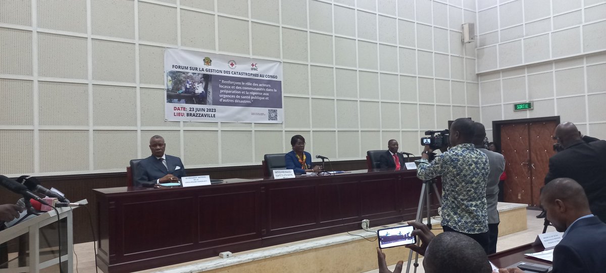 rickimira2's tweet photo. Happening now: forum on disaster management in Congo  led by the Congolese Red Cross with support from @IFRCAfrica  and the Country's Ministry of Social Affairs, Solidarity and Humanitarian Action (MASSAH). https://t.co/HTpFMyDNr4