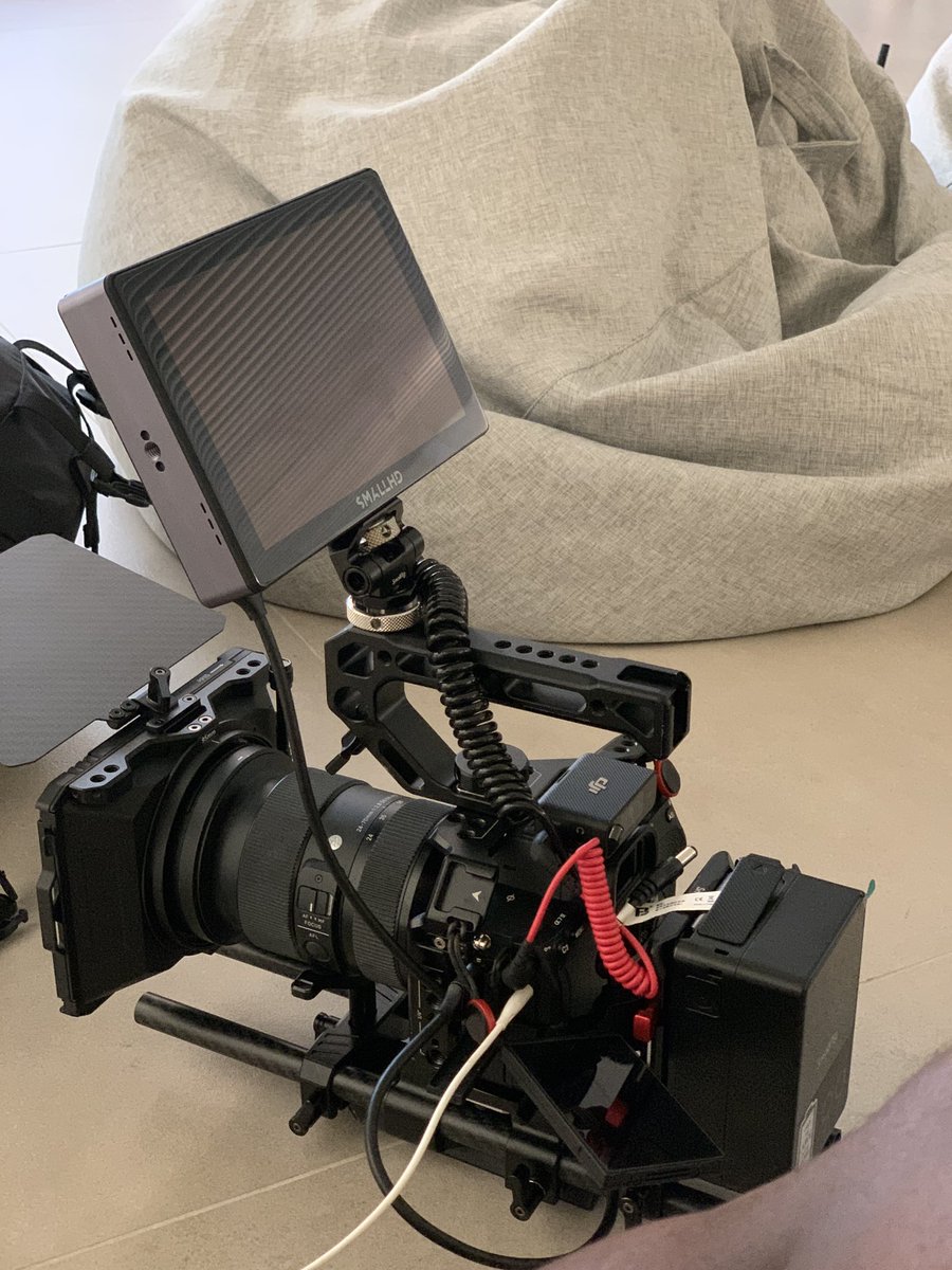 My run and gun rig build.
@SonyAlpha A74
@SmallHD Indie 7 monitor
@SmallRigGlobal cage, MatteBox and V90 battery
@Sigma_Photo 24-70 f2.8
@Tiffentweets 1/8 BPM
@DJIGlobal DJI mic

Should I do a full rig build video? Shoutout to rig daddy himself @callmerigdaddy