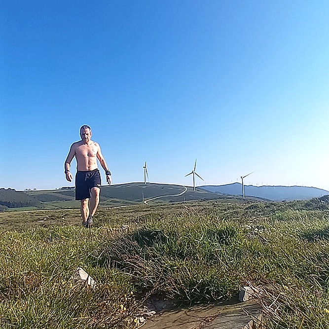 Odiruol's tweet photo. "If you can't fly then run, if you can't run then walk, if you can't walk then crawl, but whatever you do you have to keep moving forward."
⛰️🏃🏻
#trailrunning #infesta #galicia #mondoñedo https://t.co/VKpBkw4zgS