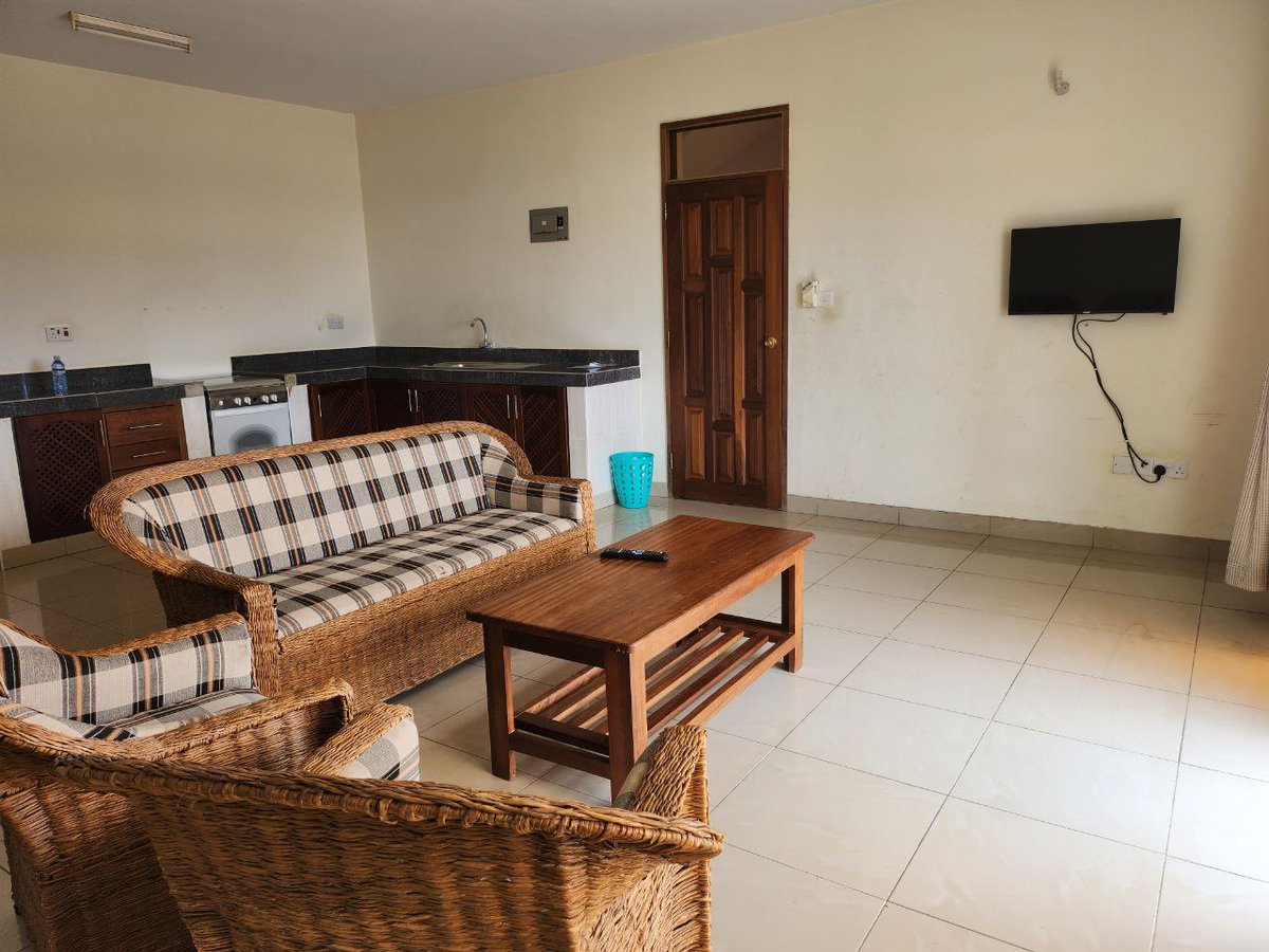 NightingaleMSA's tweet photo. Looking for a comfortable and stylish place to stay in Mombasa? Look no further than @NightingaleMSA  Our one-bedroom apartments are fully furnished and equipped with everything you need for a relaxing stay. Plus, we're just 800m from the Beach.

#TembeaKenya https://t.co/9vJPMvOawm