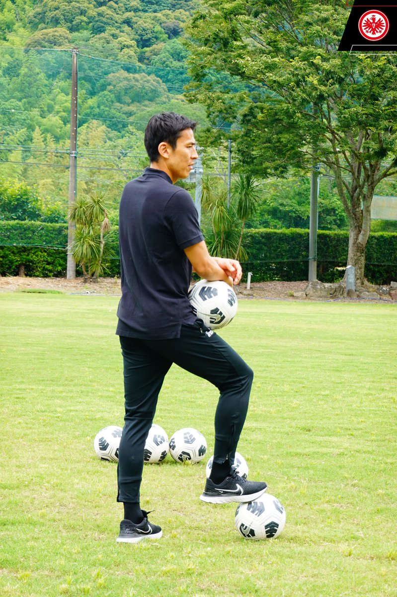 🦅アカデミーを訪問🇯🇵 #長谷部 選手が藤枝市にあるアイントラハト