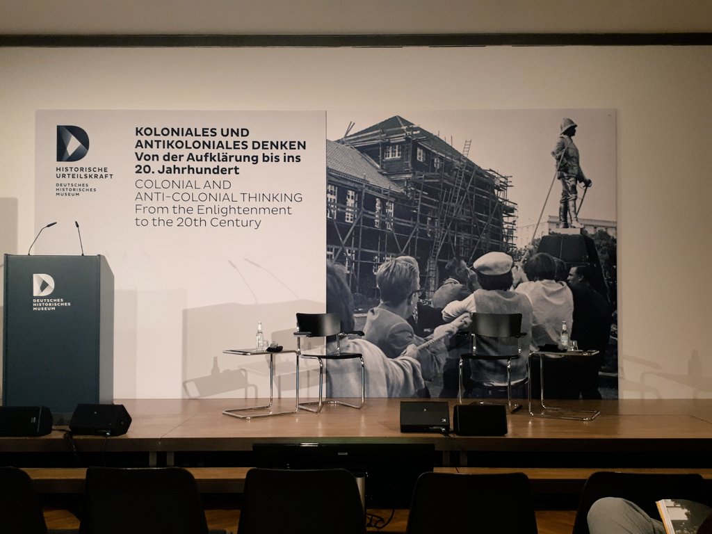 Memories of German colonialism in East Africa @DHMBerlin conference:
Students tearing down Wissmann monument at Hamburg University in 1967. Monument originally installed in Dar es Saalam 1909.
@MuseumTanzania @gondeka_ @valence_meriki @NancyLater @DrMasele @HBSNairobi @dakiyeyah