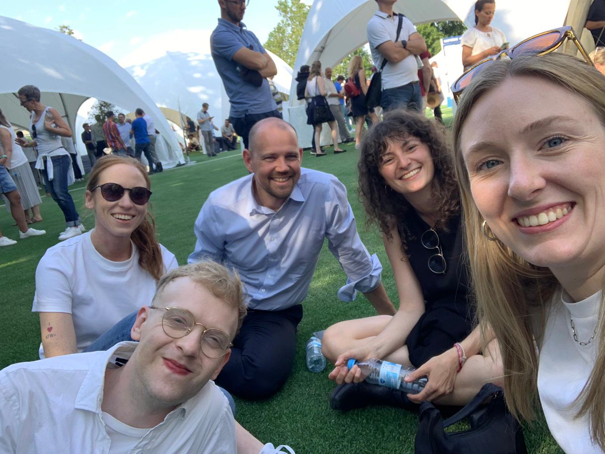 🎉🌍🤝75 Jahre KfW: Ein Grund zum Feiern und Gestalten der Zukunft!

Ein Teil unseres Teams war beim #KfWZukunftstag dabei. Spannende Vorträge und Workshops zu #Digitalisierung, #Innovation, #Umwelt und #Klima haben uns inspiriert. 

Danke <a href="/KfW_FZ/">KfW Entwicklungsbank</a>  für die tolle Jubiläumsfeier.