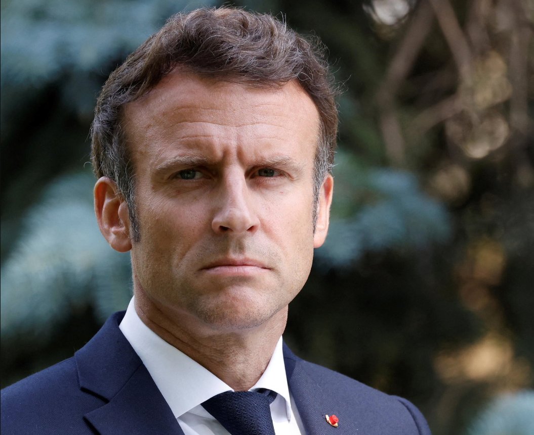 L'AGENDA 📆 #EmmanuelMacron  :
🕘clôture du Sommet #PacteFinancierMondial 
🕦 11 h 30 conf. de presse en présence du Pdt du Kenya🇰🇪 de la secrétaire du Trésor des 🇺🇸 de la DG du FMI..
🕜 13h30 déjeuner avec le Pdt 🇧🇷 Lula
🕞  15h30 entretiens avec plusieurs Pdts africains.