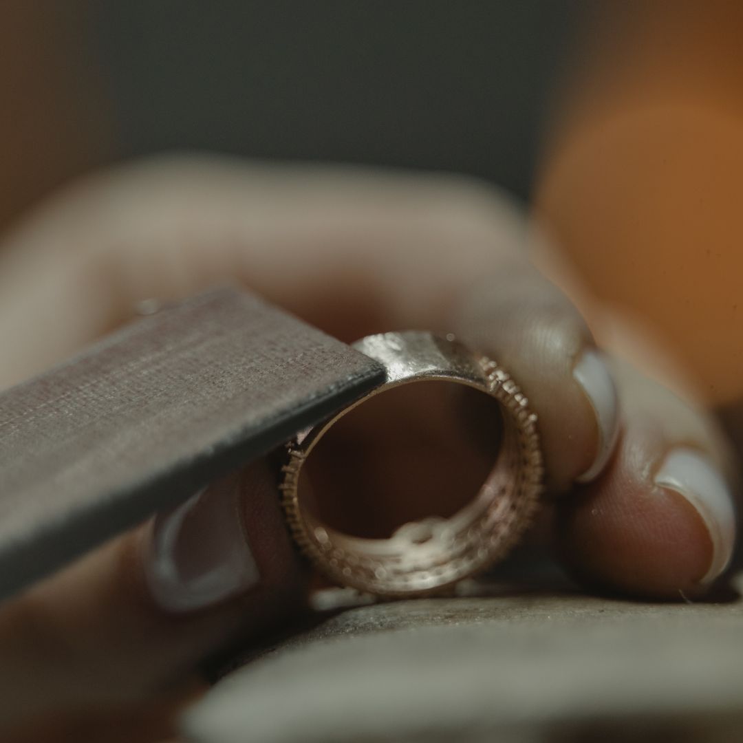 Nyla_UniTruth's tweet image. This confirms the illegal practice of forced marriage remains a major and ongoing concern. However, we must remember forced marriage is a #hiddencrime. These figures do not reflect the full scale of the abuse.
universaltruth.org.uk/blog/over-300-…

#StopForcedMarriage #HumanRights