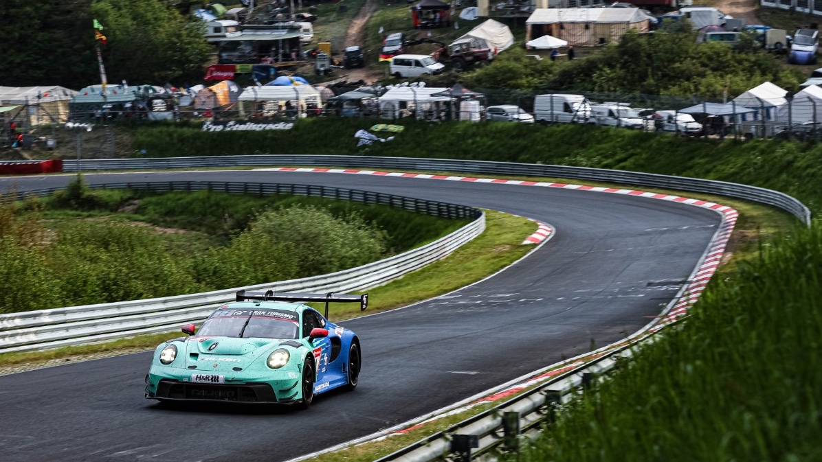 PorscheRaces's tweet photo. #24hNBR - Pretty good news for #Endurance fans, #Grello friends and #Porsche race drivers: The @24hNBR 2024 has been moved to 30.5. to 2.6. This eliminates the date clash with the #Spa6h of the #WEC
#911GT3R #MantheyEMA #FalkenTyres #teamdinamic @Hubersport https://t.co/JBqPgsCgND