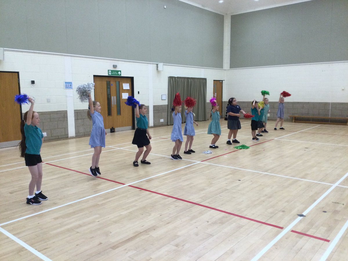 class2foxton's tweet photo. Another exciting and active day! On Wednesday we had a dance workshop with Lanes Academy. https://t.co/jfZO7LJobK