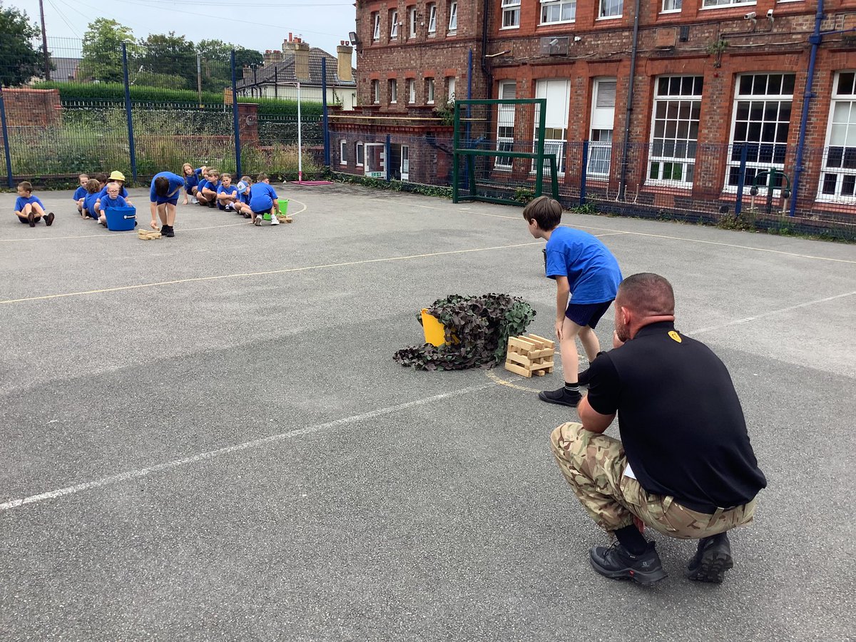 MPPS_Wirral's tweet photo. Year 4 loved their session with Commando Joe focussing on resilience, communication and team work. #mppsyear4 #mppspe https://t.co/HxfNbnIJKE