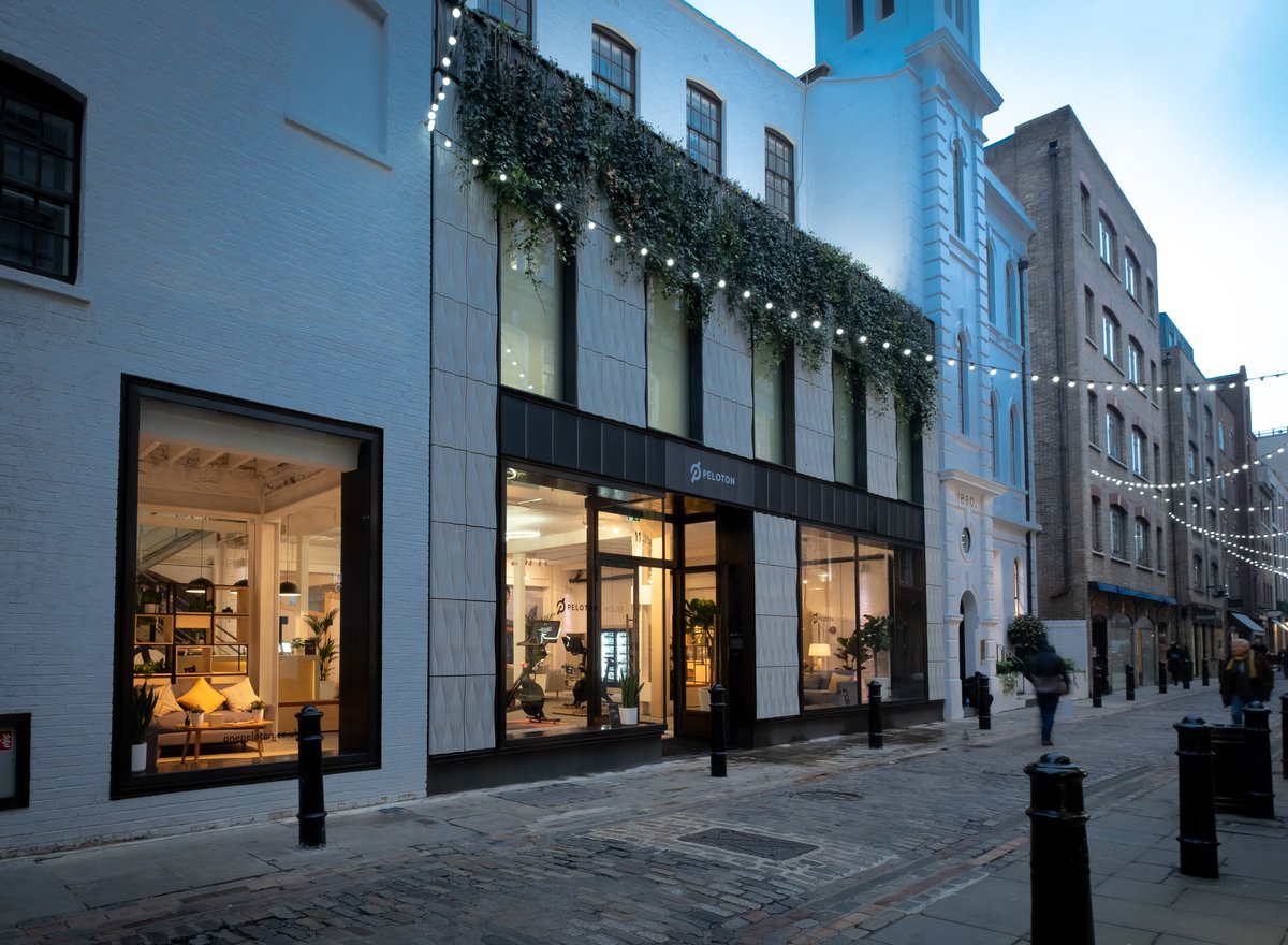 IQProjectsUK's tweet photo. Bespoke patinated #bronzewindows set into porcelain tile walls make a dramatic entrance to the #Peloton London studios on Floral Street, #CoventGarden.
Visit our website below to read more about the project and glazing design used here. https://t.co/JPffSVkjkq