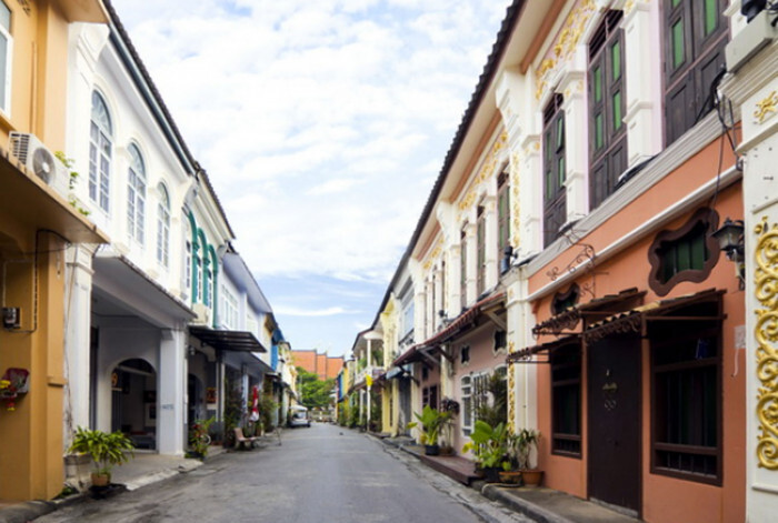 Soi Romanee, an old narrow side-street in Thailand's southern island resort province of Phuket, has been ranked the world's 19th most beautiful street by Seasia.Stats, a news website from Southeast Asia. bit.ly/3Jp1ccD