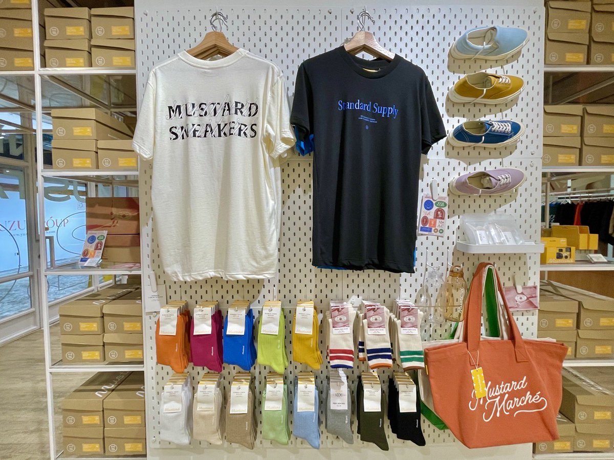 pinku_tai's tweet photo. คละสี รุ่น ไซส์ได้ทั้งร้านนอกจากรองเท้าแล้ว กระเป๋ากับเสื้อก็ร่วมรายการด้วย แล้วเจอกัน 👕👟👜 อย่าลืมกดรับโค้ดก่อน ที่ไลน์แอด @mustardsneakers
⏰ วันเสาร์ที่ 1 กรกฎาคม
👩‍💻Online : https://t.co/zKW6RQ7NEQ 11:00-12:00 น.
🏩 หรือที่ LIDO : SIAM SQUARE 11:00-21:00 น. https://t.co/lfirk3MBBa