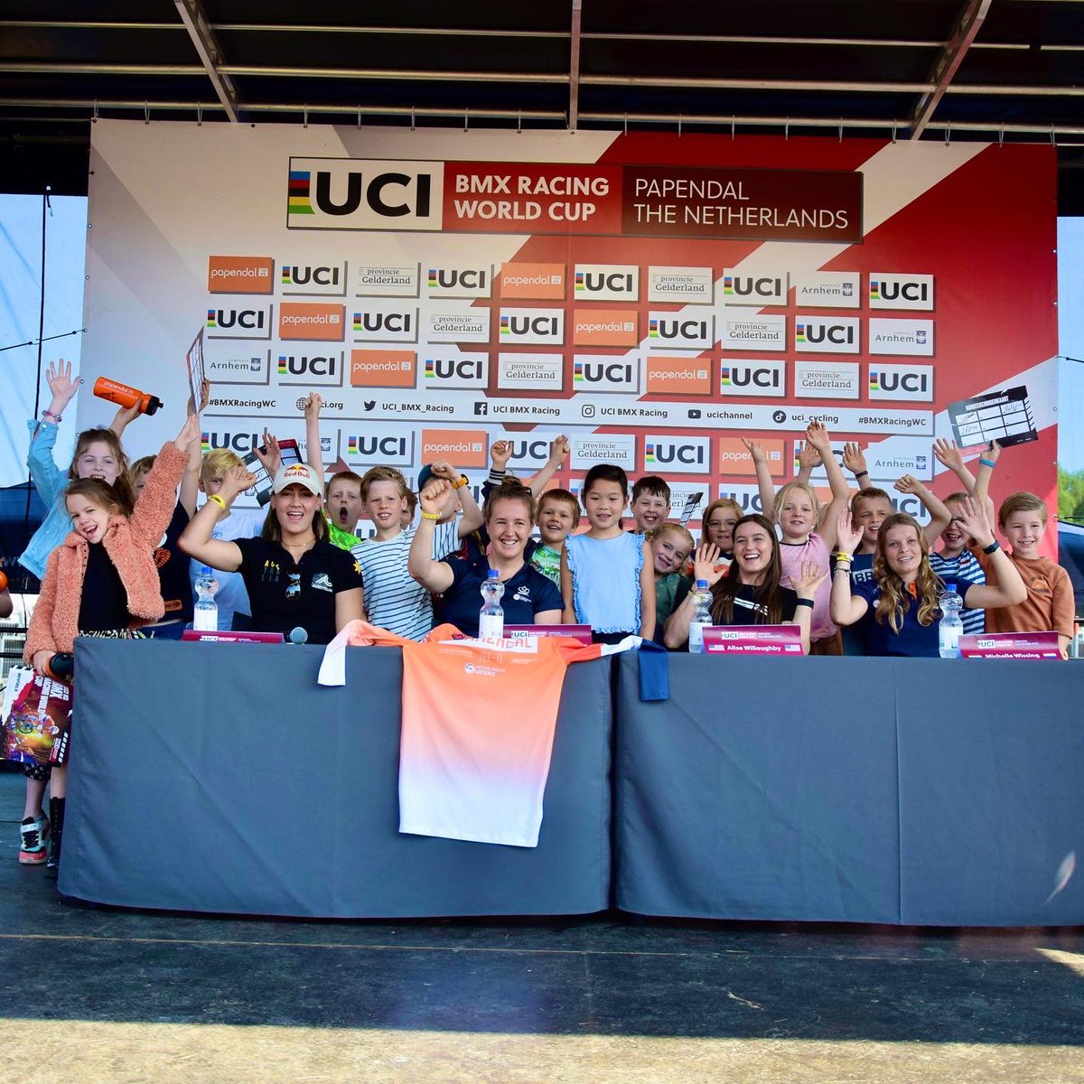 The press conference kicked things off here in Papendal 🎤

Riders answered questions from local media and school children about this weekend’s competition and Olympic qualification 👏 

#BMXRacingWC