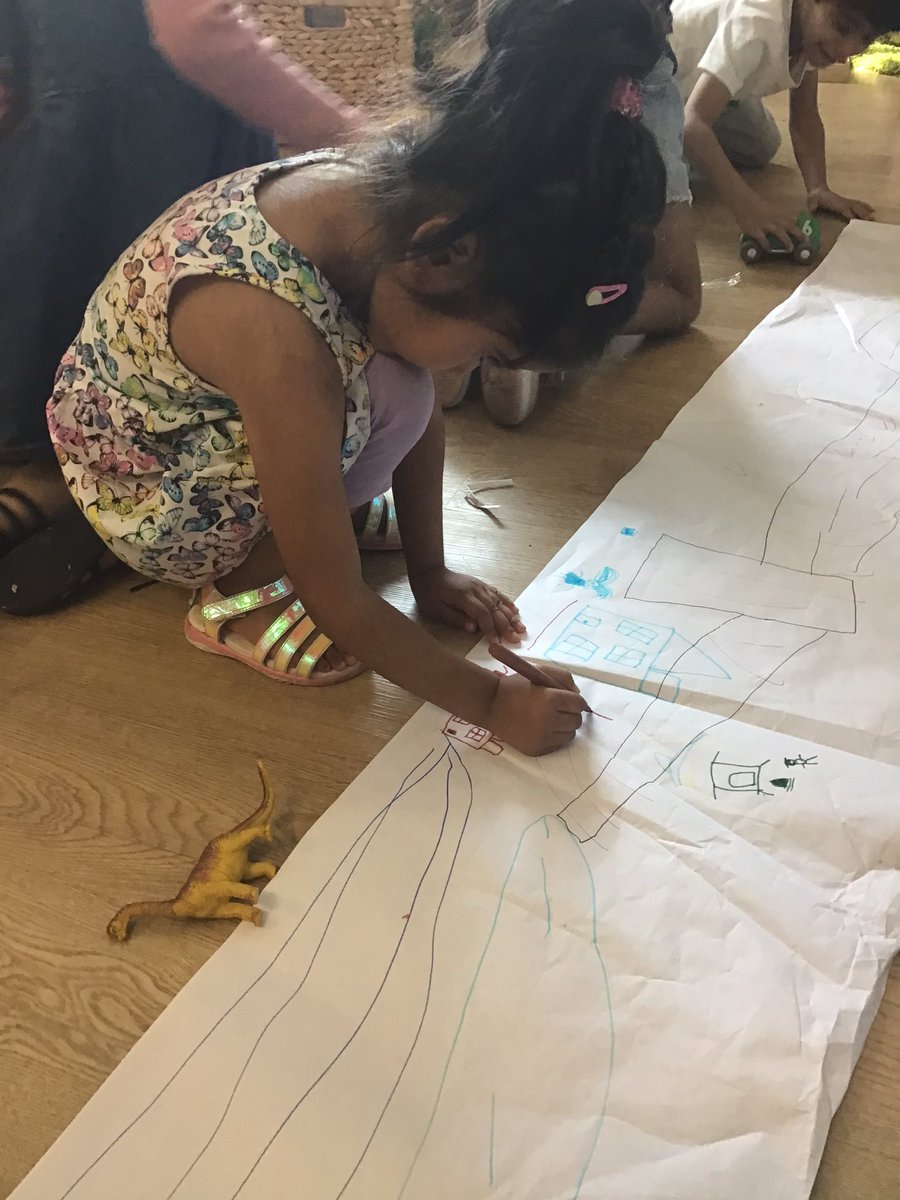 AlstonEyfs's tweet photo. Making our own roadmap in Reception this morning #eyfs https://t.co/DD7GWCPkr8