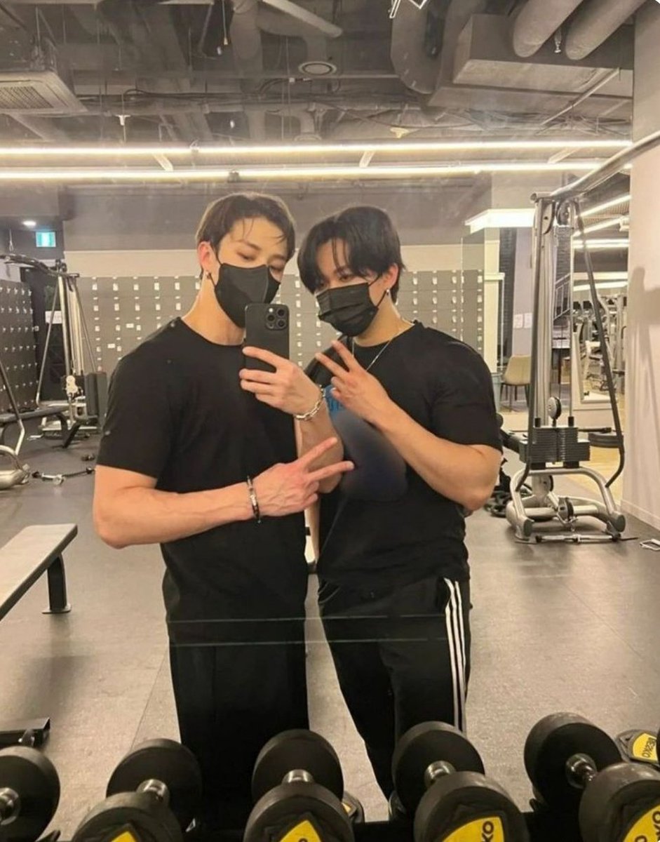 gym time with <a href="/LOUISEPCMKR/">Louise</a> :)