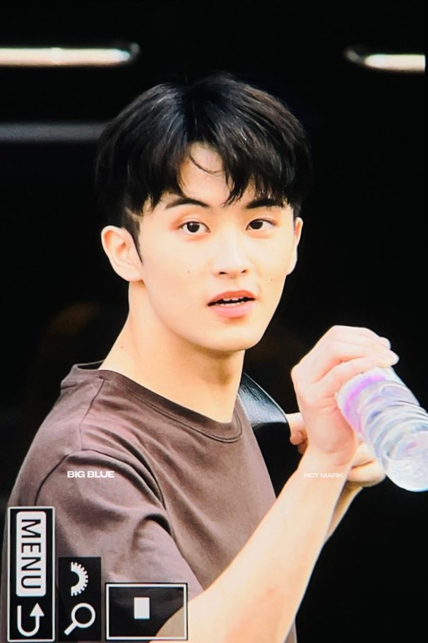bigbluemark82's tweet photo. 230623 #마크 #MARK #MARKLEE #NCT #NCTDREAM #NCT127 #마버블 #마크버블 https://t.co/av8nGKqNBt