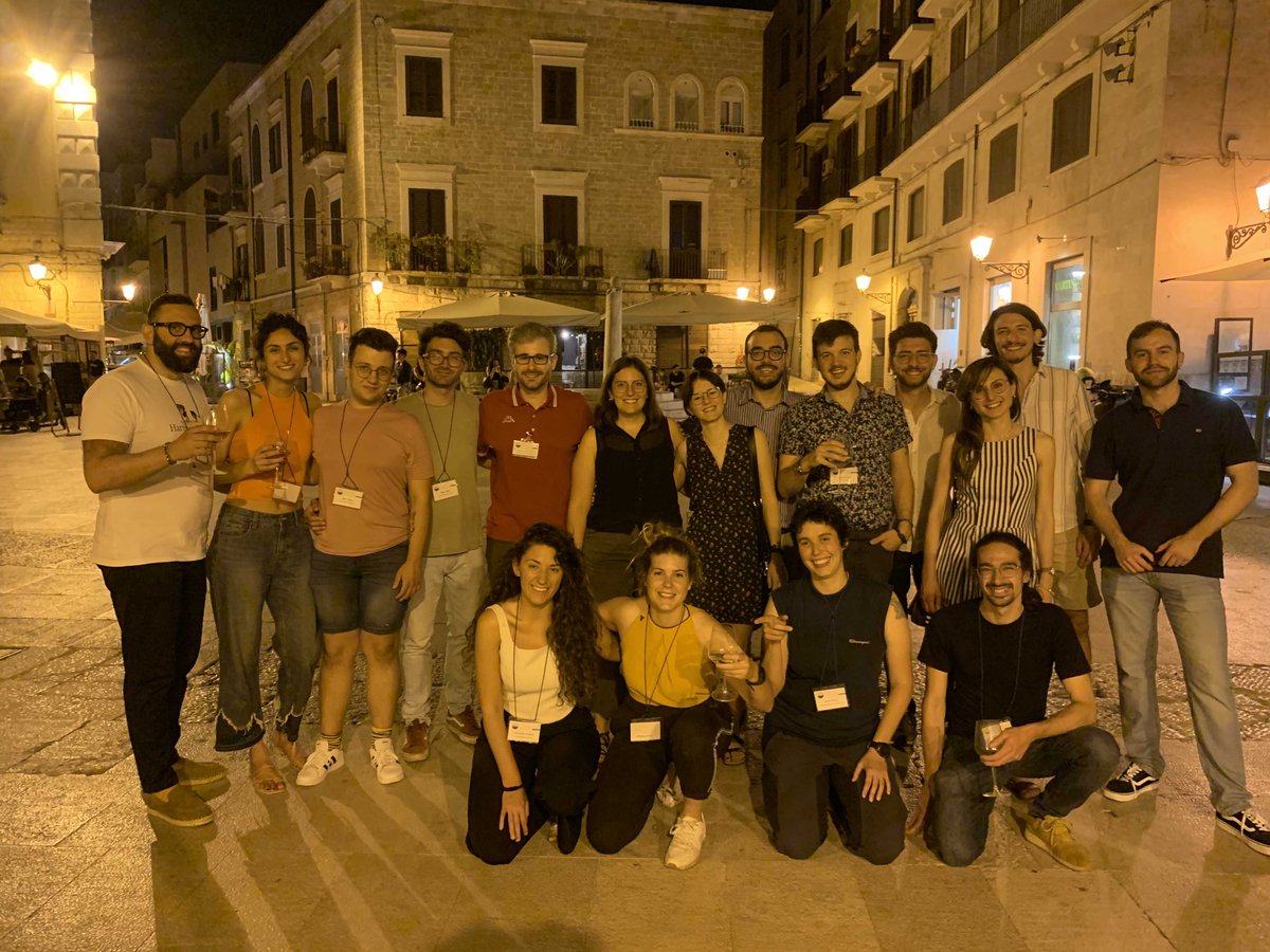 Networking entusiasmante🤩tra i molti membri di Young-InfoLife presenti al meeting annuale #BITS2023 per presentare i loro lavori di ricerca e promuovere il team-building! 

E non è finita qui 🫣 non perdetevi il simposio in collaborazione con <a href="/RSGItOfficial/">RSG Italy Official</a>!

#Bioinformatics