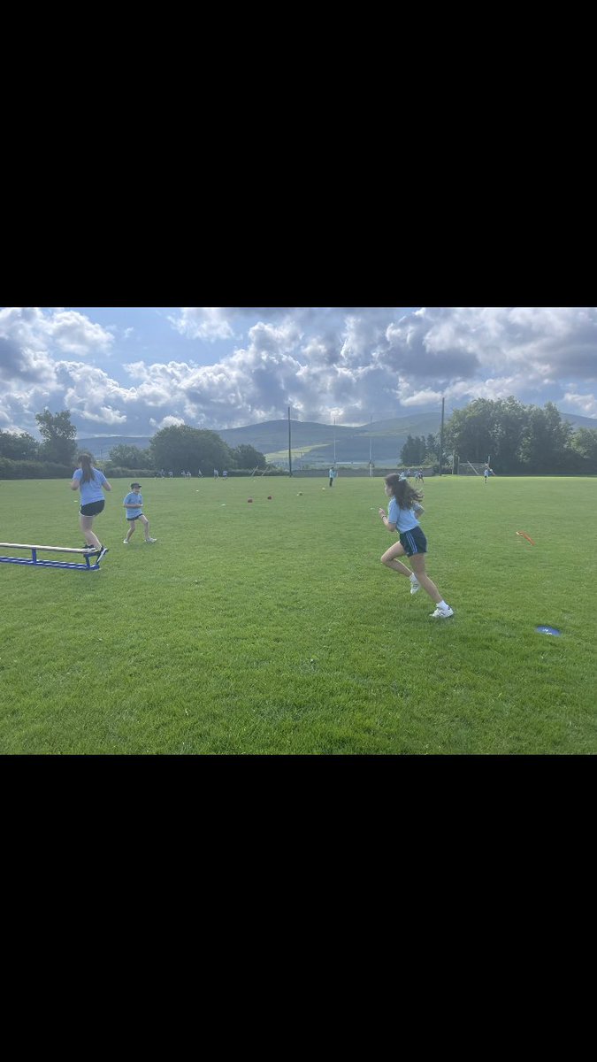 CloneenNS's tweet photo. Pupils enjoyed their Sports Day with rounders, tag rugby, soccer, obstacle courses, parachute games and races https://t.co/EawueyoHYW
