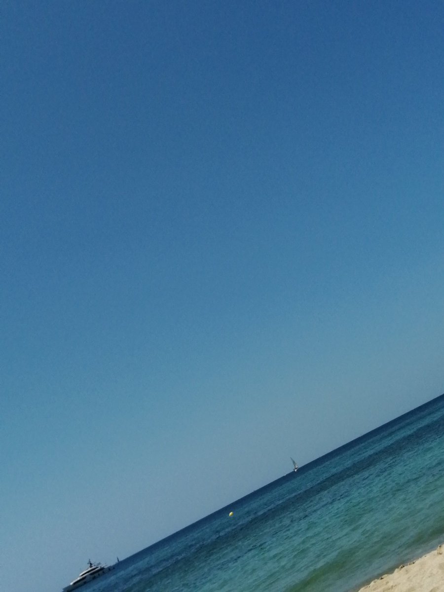 couchsurfingx's tweet photo. couch surfing x mallorca majorca majorque free rooms for open minded girls 🏖️🍹📩#mallorca #palmademallorca #couchsurfing #couchsurfingmallorca #airbnbmallorca #bookingmallorca #freeroom https://t.co/9lxQoSJoWN