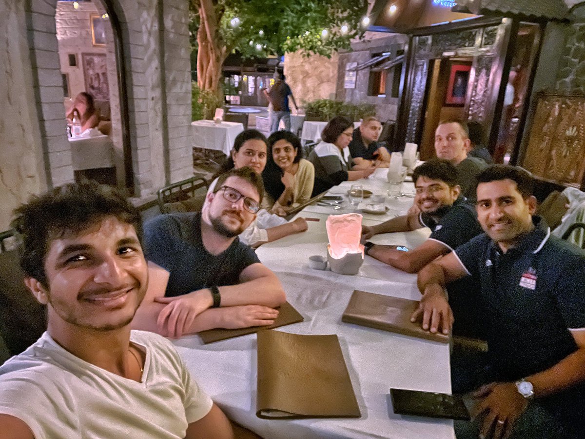 suhailchandhok's tweet image. Win or learn...a team that eats together, stays together 🧡🤗🚀
What say @viditchess @anishgiri 🤣😉
Good vibes with this amazing bunch at #upGradMumbaMasters @umumba last night after our inaugural @GCLlive win, @Vachier_Lagrave @HarikaDronavali @humpy_koneru @srinathchess 🧡🤗…
