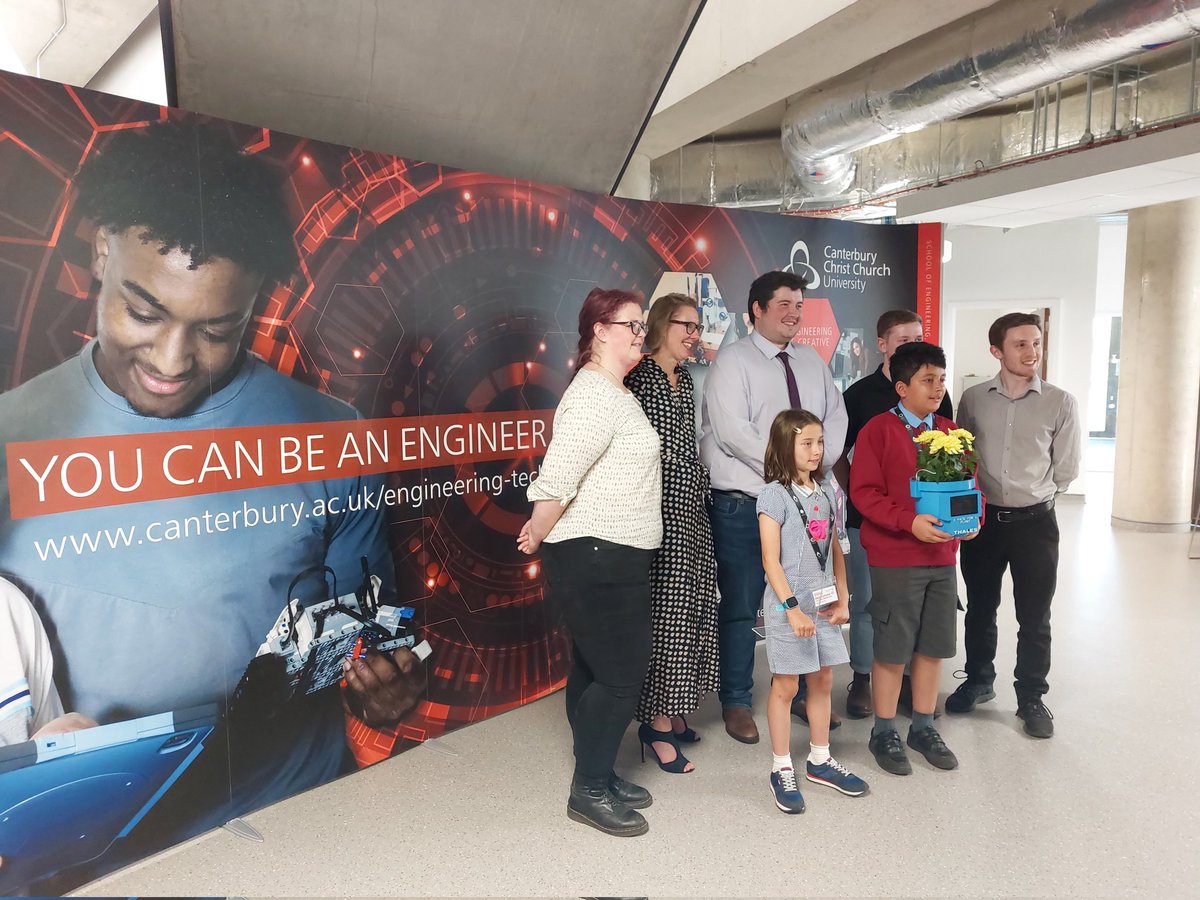 Leaders Award tweet media