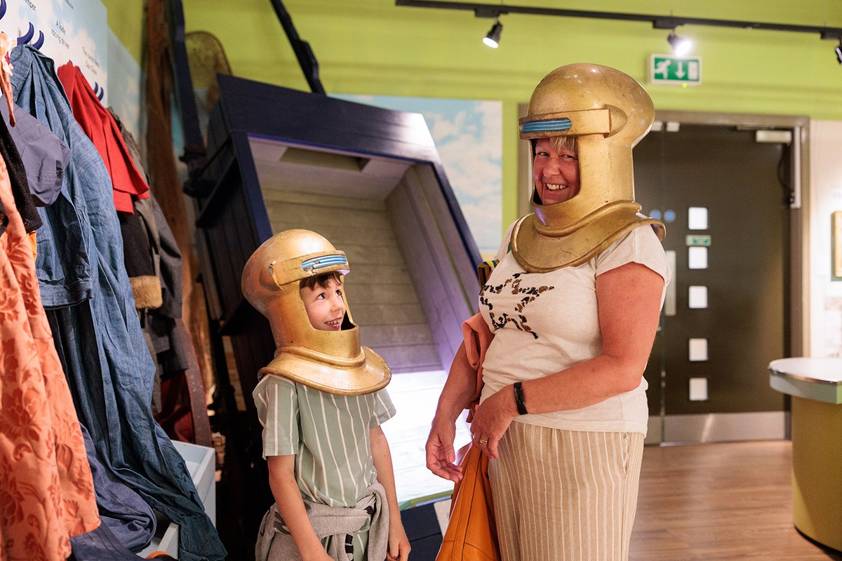 leponline's tweet photo. Find pharaohs, footprints and fine art, all under one roof at The Atkinson Southport
#AD @AtkinsonThe #Art #History #Entertainment #SummerFun #FreeDaysOut #TopComedy #Music

https://t.co/sBB0465pkj https://t.co/1t3dhPndhV