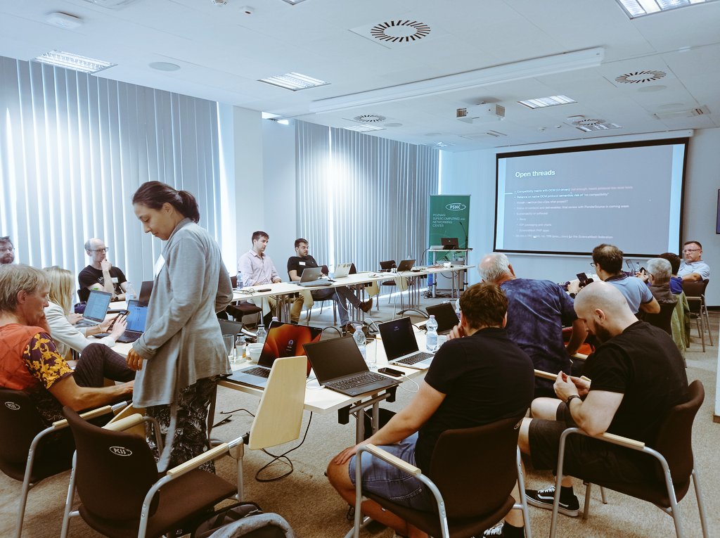 cs3org's tweet image. After a successful #ScienceMesh event yesterday at @EGI_eInfra #EGI2023, we are at @pcss_psnc in 🇵🇱 to recap next steps to ensure a consolidated final development of ScienceMesh, while support user-onboarding! Subscribe our newsletter follow next steps! cs3mesh4eosc.eu/cs3mesh4eosc-n…