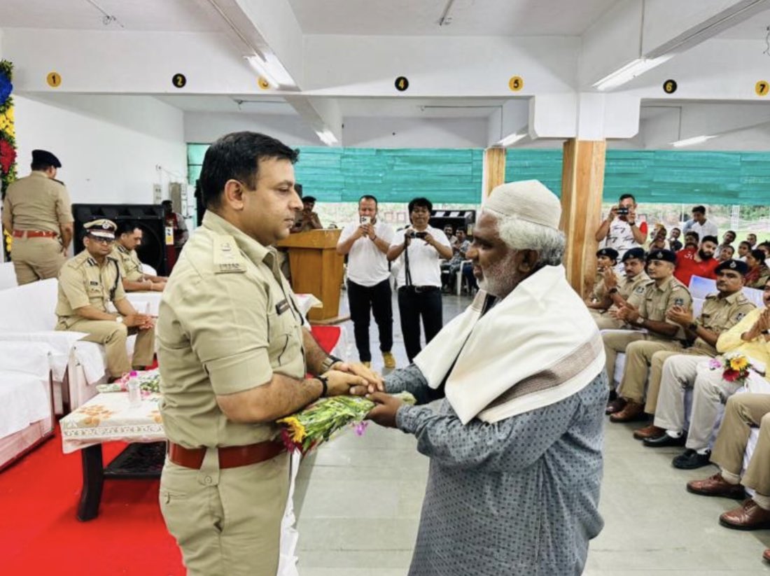 Ahmedabad Police honors one Salim Sheikh for showcasing brotherhood during Rath Yatra