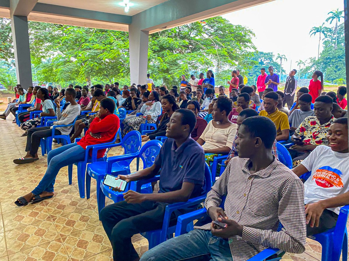 SrcPensa's tweet photo. 🌹💕🌹💖🌹💝🌹💓🌹💗🌹
Most important of all, continue to show deep love 💕 for each other🤗, for love ♥️covers a multitude of sins.💫
1 Peter 4:8 NLT

Today's dawn meeting was really fantastic.👌😊

#Dawnmeeting
#PENSAKNUST
#PossessingTheNations https://t.co/C8AiyWriHT