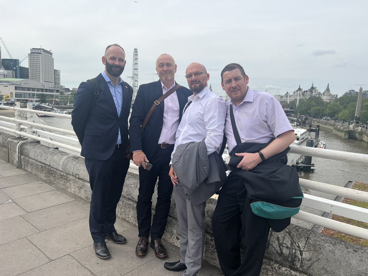 sambaz22's tweet image. The terrible 4some are taking hold of London. @salford_mayor @SalfordCouncil 
@johnsearle08 
@lukoskywalker