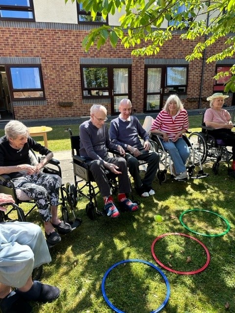 Wheatfield Court residents enjoying outdoor games in the sunshine ☀️ #wheatfieldcourt #activities #summer #akaricare #care #carehomes