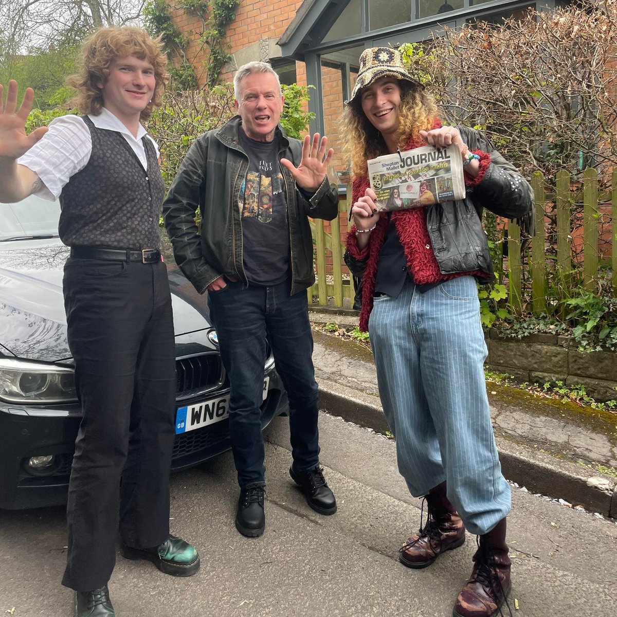 Today at midday, hear from #Glastonbury Emerging Talent Competition finalists <a href="/TheLoveBuzz1/">The Love Buzz</a>!

Find them at <a href="/_strummerville/">★ Strummerville ★</a> tonight and <a href="/WoodsiesGlasto/">WoodsiesStage</a> tomorrow! 

<a href="/glastonbury/">Glastonbury Festival</a>