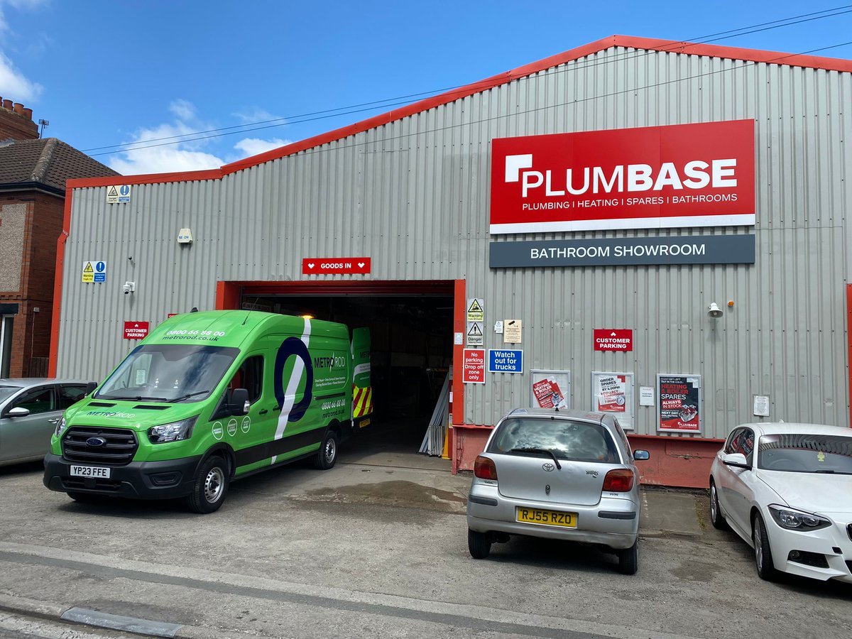 Happy Friday! 🥳 

Another busy week in #SouthYorkshire, keeping drains clear and flowing 💪 

The working week doesn't stop here, our engineers are available 24/7/365 🕐 

If you need our help, get in touch 👇
☎️ 01302 772464
✉️ southyorkshire@metrorod.co.uk 
#SouthYorksBiz