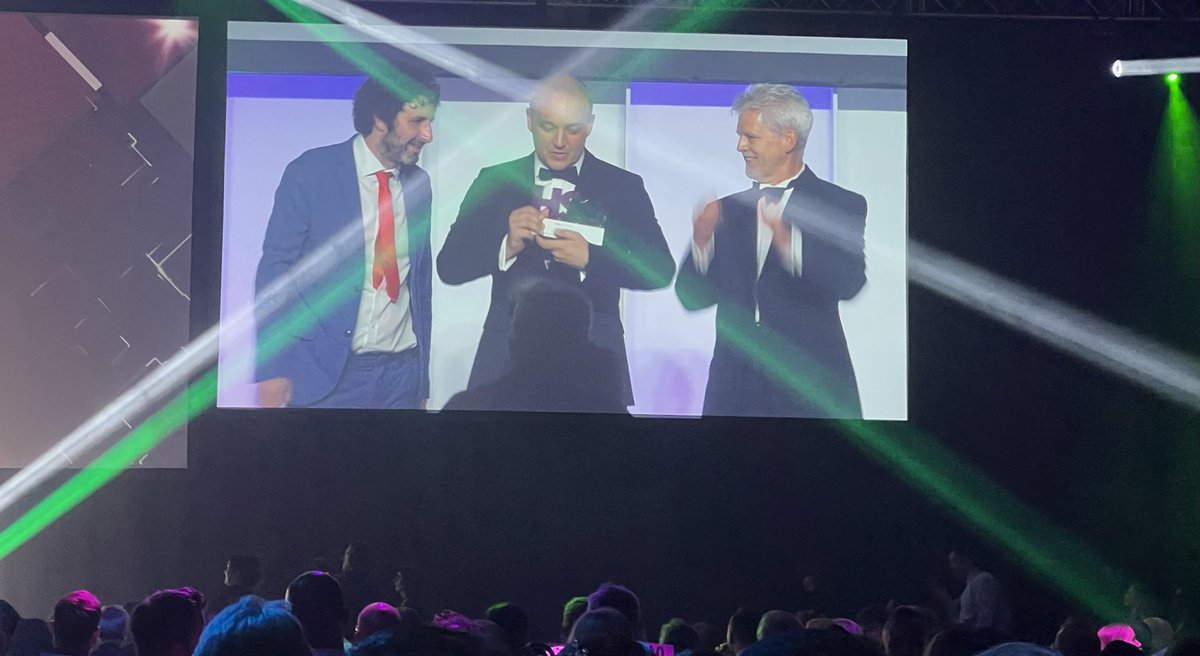 uhbwNHS's tweet photo. What a night! 🏆🏆 

Congratulations to our Digital Children’s Emergency Department Project Team who won Digital Team of the Year at last night’s #HSJDigitalAwards, and to Dr Mark Lyttle who was named Digital Leader of the Year 🙌 (1/2) https://t.co/Nve0bPElEx