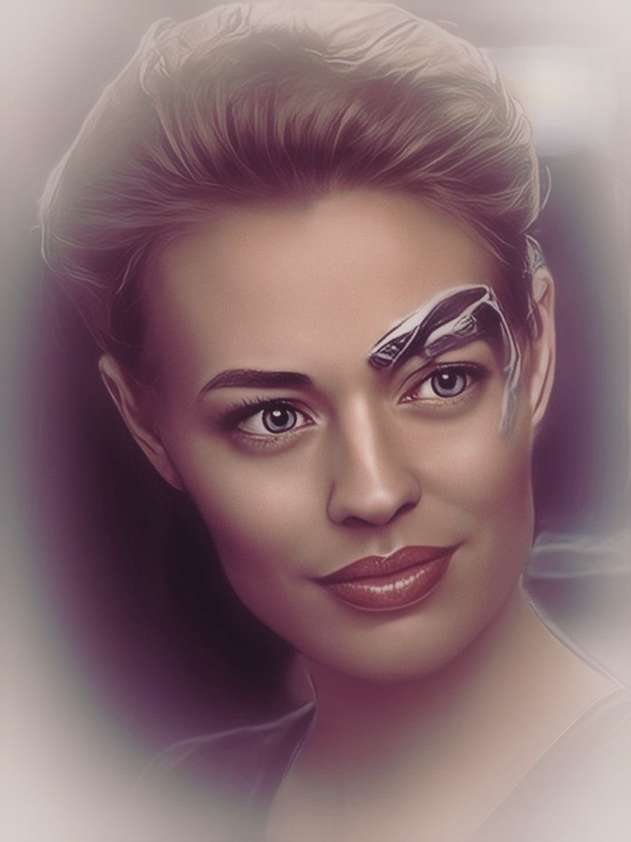 Seven of Nine 
#startrek 
#StarTrekVoyager 
#sevenofnine 
@JeriLRyan