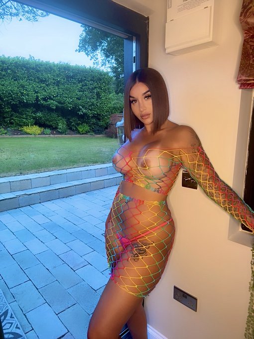 RT if you want my tiny pink thong 💕  https://t.co/K19JXQ4uIb https://t.co/zzBAJLP9HO