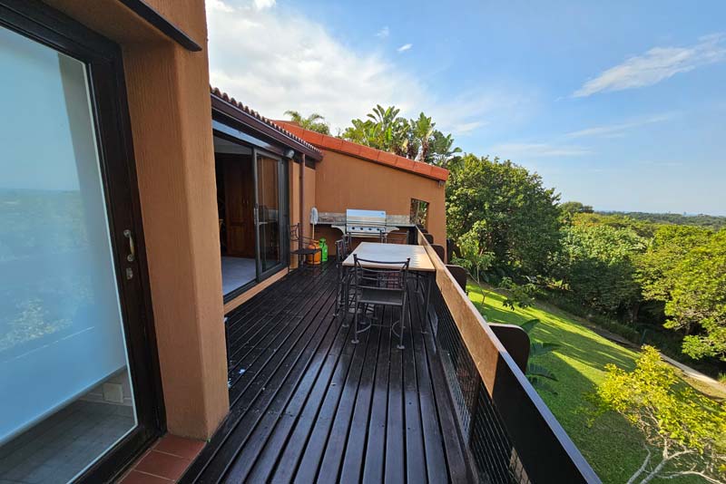 BRAND NEW LISTING ~ Villa 2409 San Lameer ~ KZN South Coast. SEE MORE 👉 shorturl.at/afkBK
For comfort living & easy lifestyle, this spacious 3-bedroom villa offers you that relaxed feeling from the moment you step inside. 
#sanlameer #wheretostay