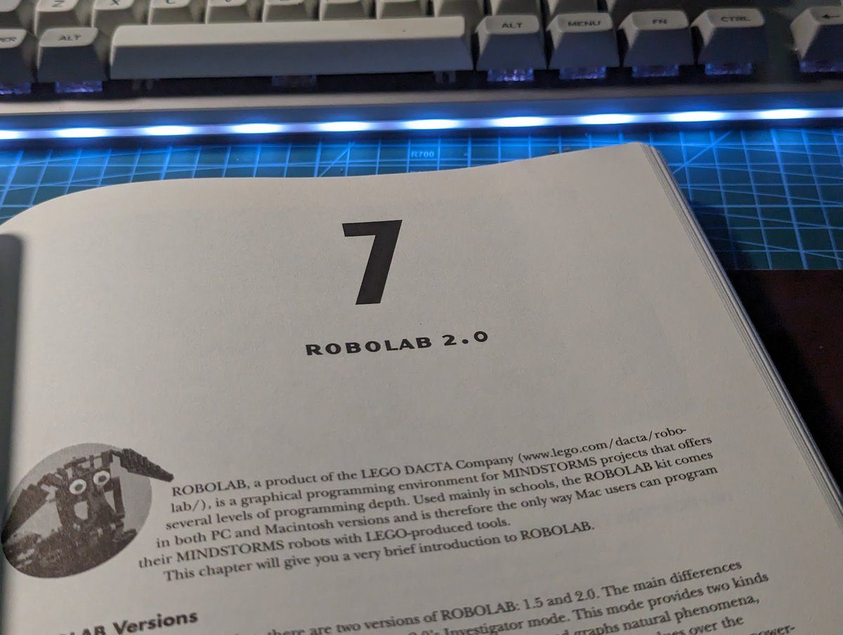 HelloRobotAcad's tweet image.