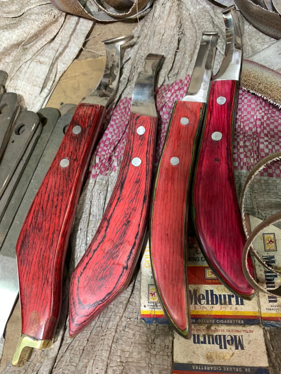 COMPLETE HOOF KNIFE SET 
Manufacturers &amp; Wholesalers of All kind of Farrier Tools 🐎
☎️ / WhatsApp: +923331979993
Customized Logo Wholesale Prices
✈️ We Ship Worldwide 🌍

#farrier #farrierlife #horse #hoofcare #farriertools #horses #hoof #farriersofinstagram #equestrian #farrier