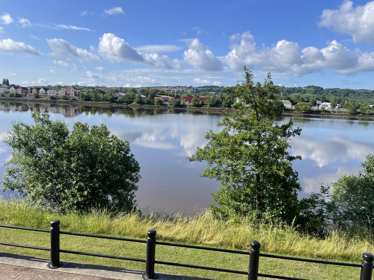FlitcraftLtd's tweet photo. What a difference a little sunshine makes, it's lovely to sit in but not so nice working in it on a dusty site!  If you have a timber frame project you would like to discuss with Flitcraft, please call us on 01995 679444 #injectawall #newbuild #timberframe #flitcrafttimberframe https://t.co/ZRD8zEpsSo