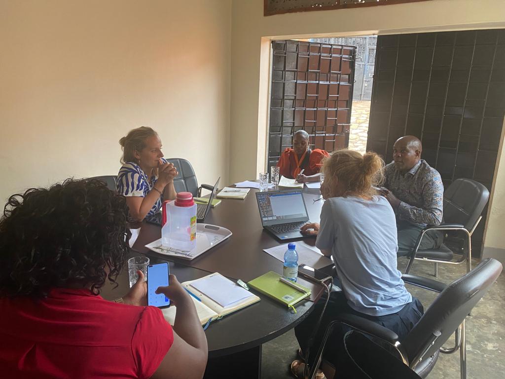 PelumRegional's tweet photo. Yesterday, we were obliged to host Imke &amp; Julia from @brotfuerdiewelt and had a fruitful engangement at the Regional Secretariat Desk as partners.
Thankyou Brot for the visit. https://t.co/MLGvKVH6lC